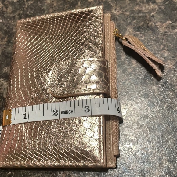 ⭐️SOLD⭐️100% Leather Women's Card Holder - Picture 4 of 5